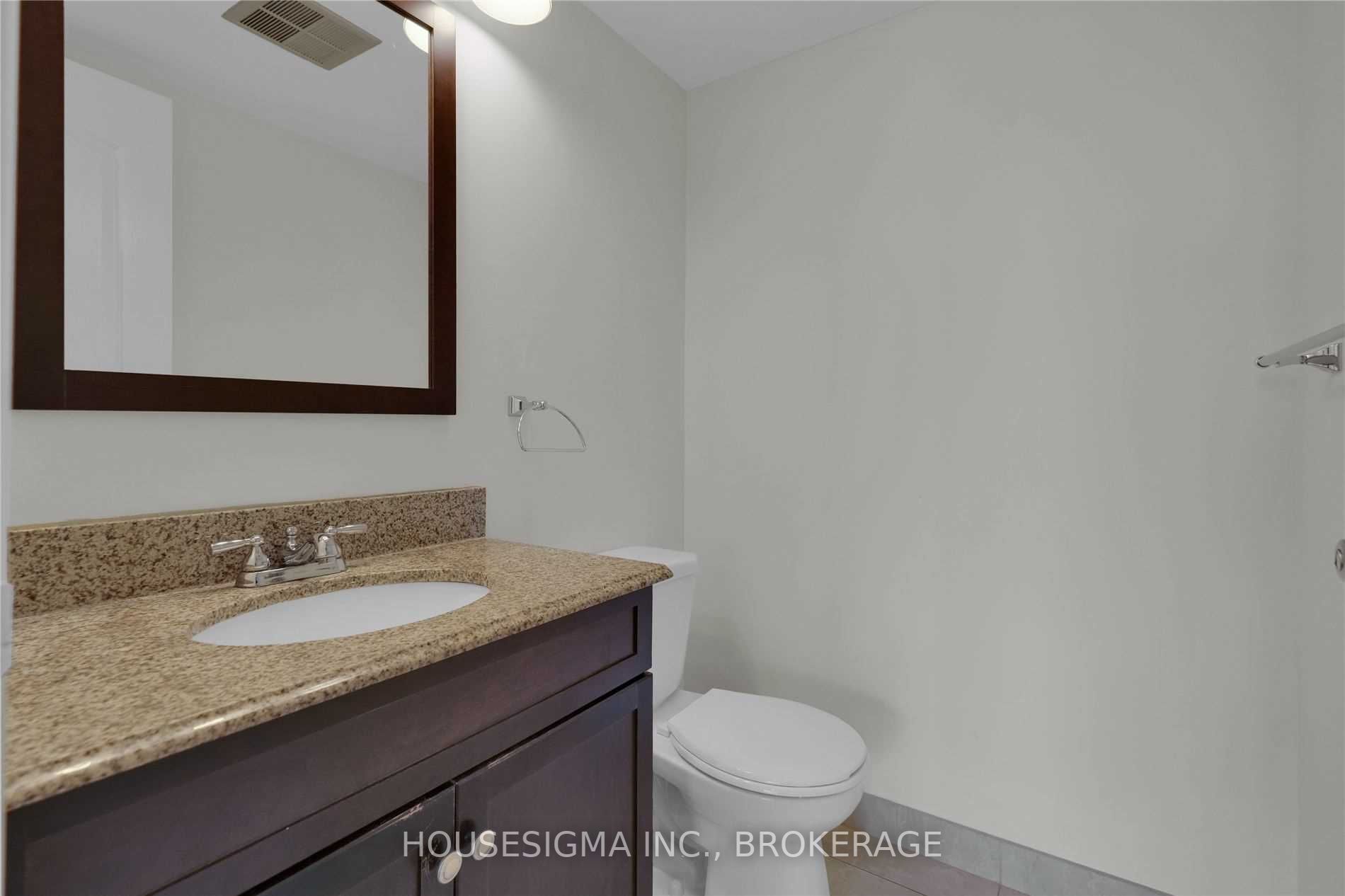 8111 Yonge St, #1501