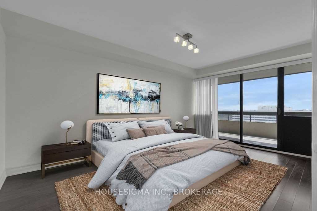 8111 Yonge St, #1501