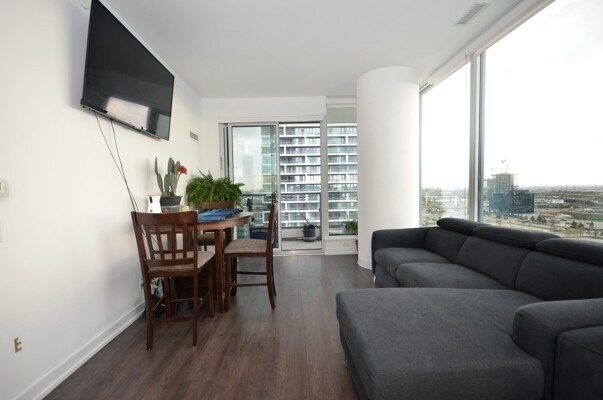 898 Portage Pkwy, #1709