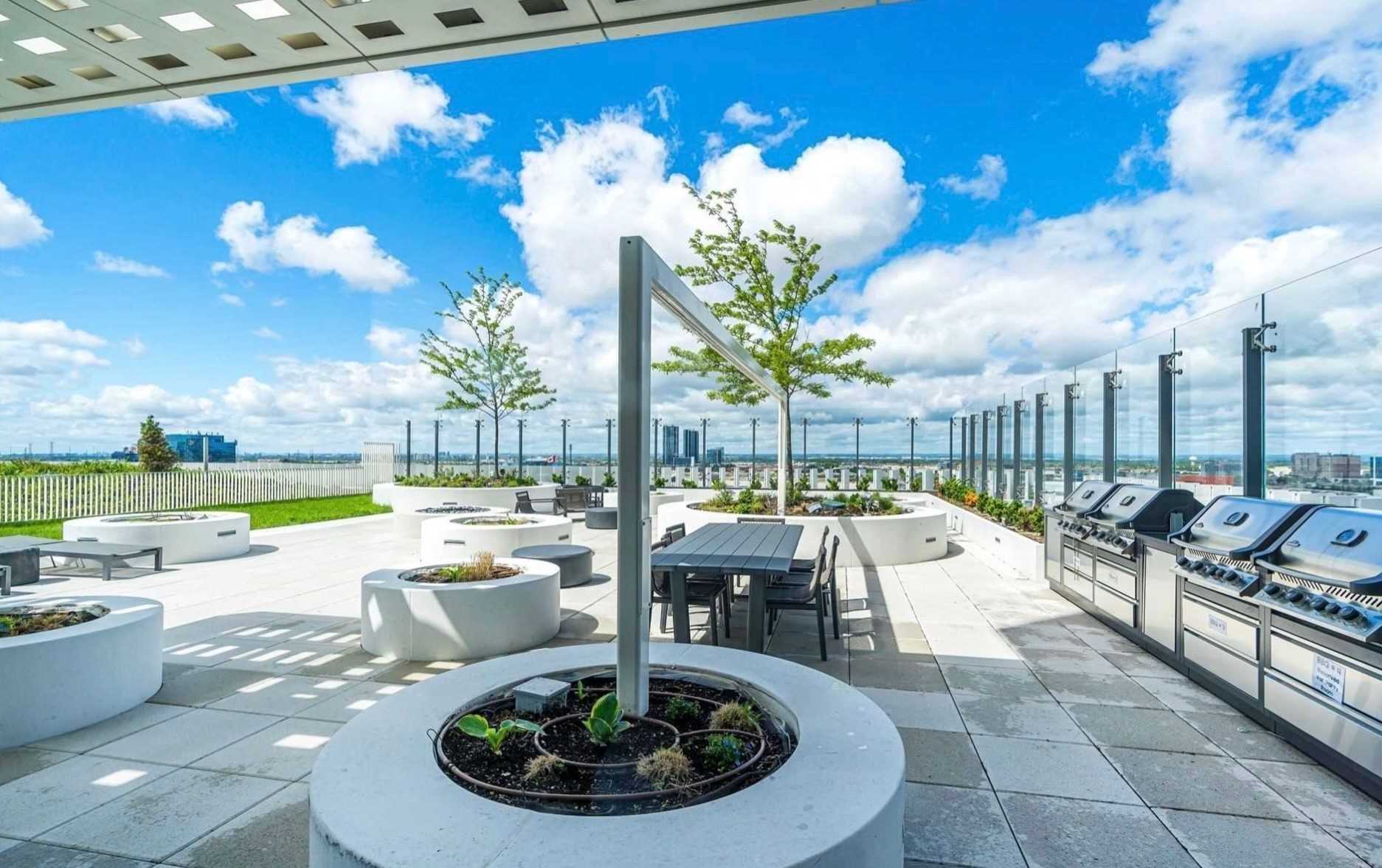 898 Portage Pkwy, #1709