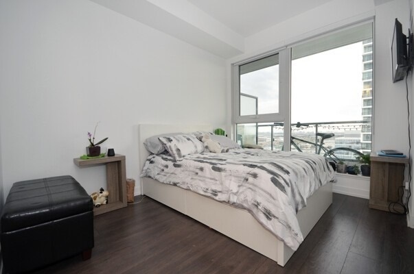 898 Portage Pkwy, #1709