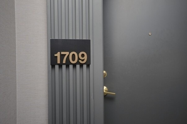 898 Portage Pkwy, #1709