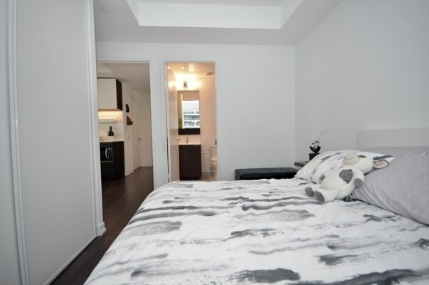 898 Portage Pkwy, #1709