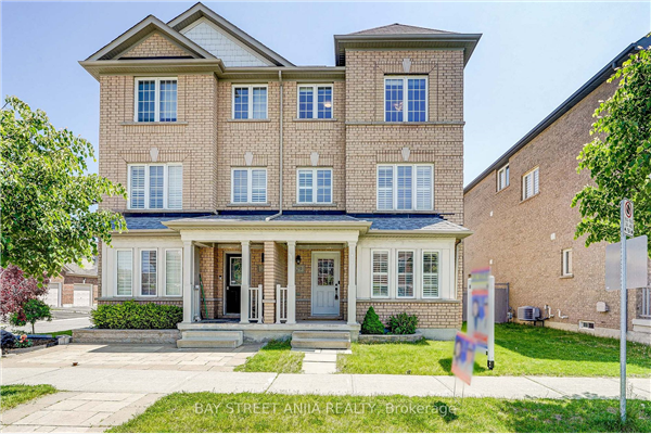 29 John Allan Cameron St, Markham