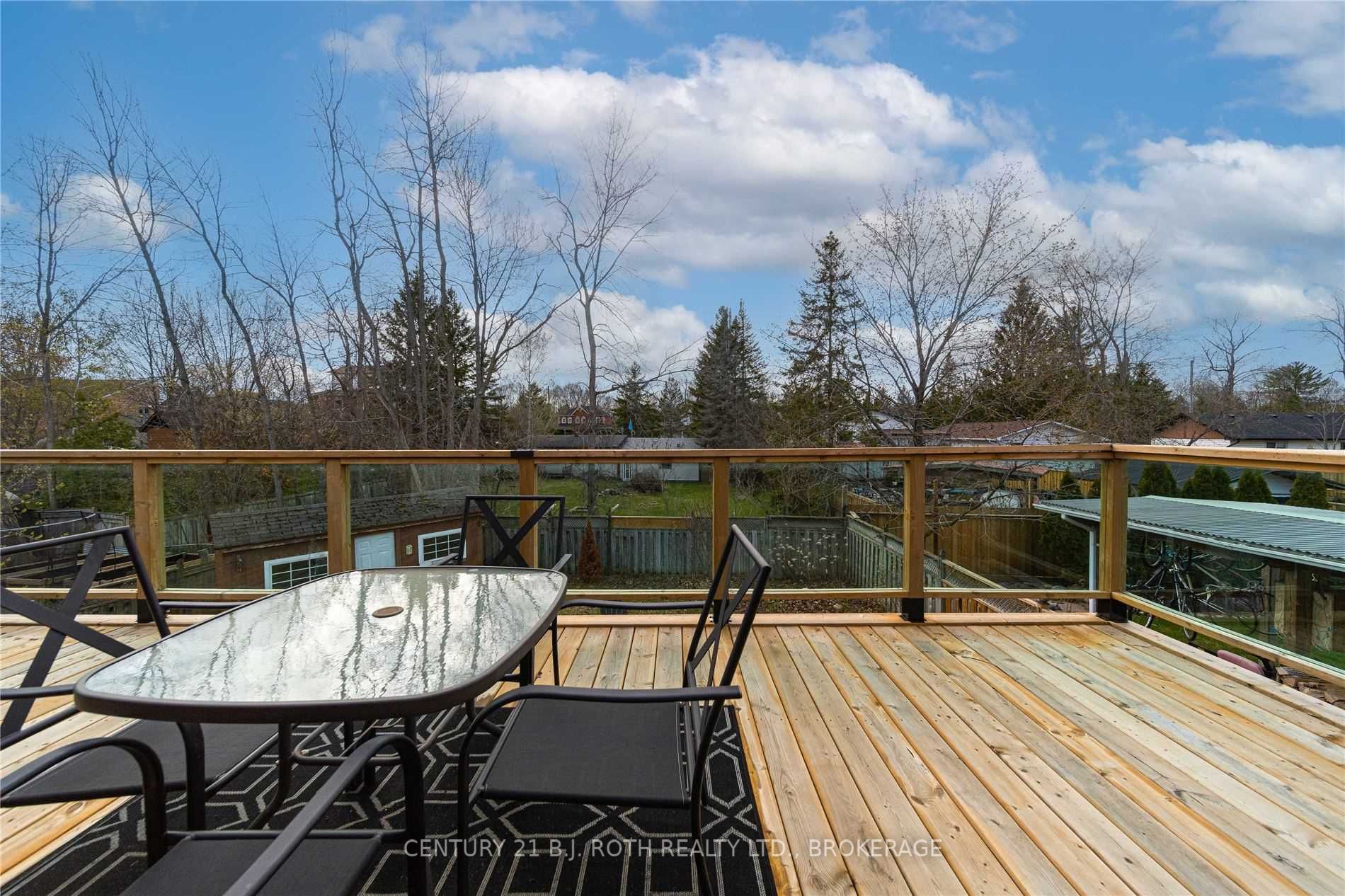 2282 Crystal Beach Rd