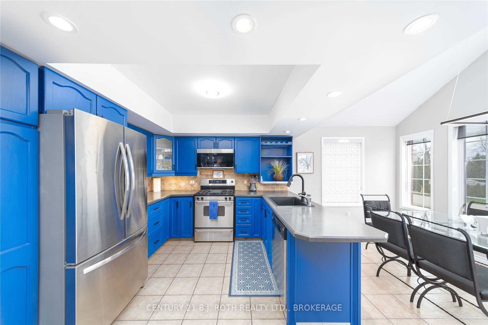 2282 Crystal Beach Rd