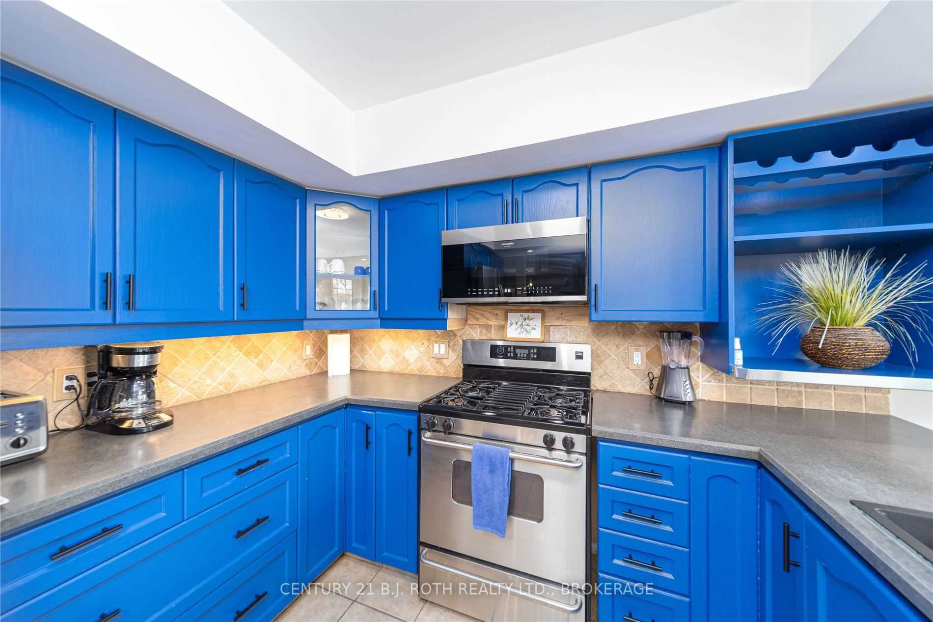 2282 Crystal Beach Rd