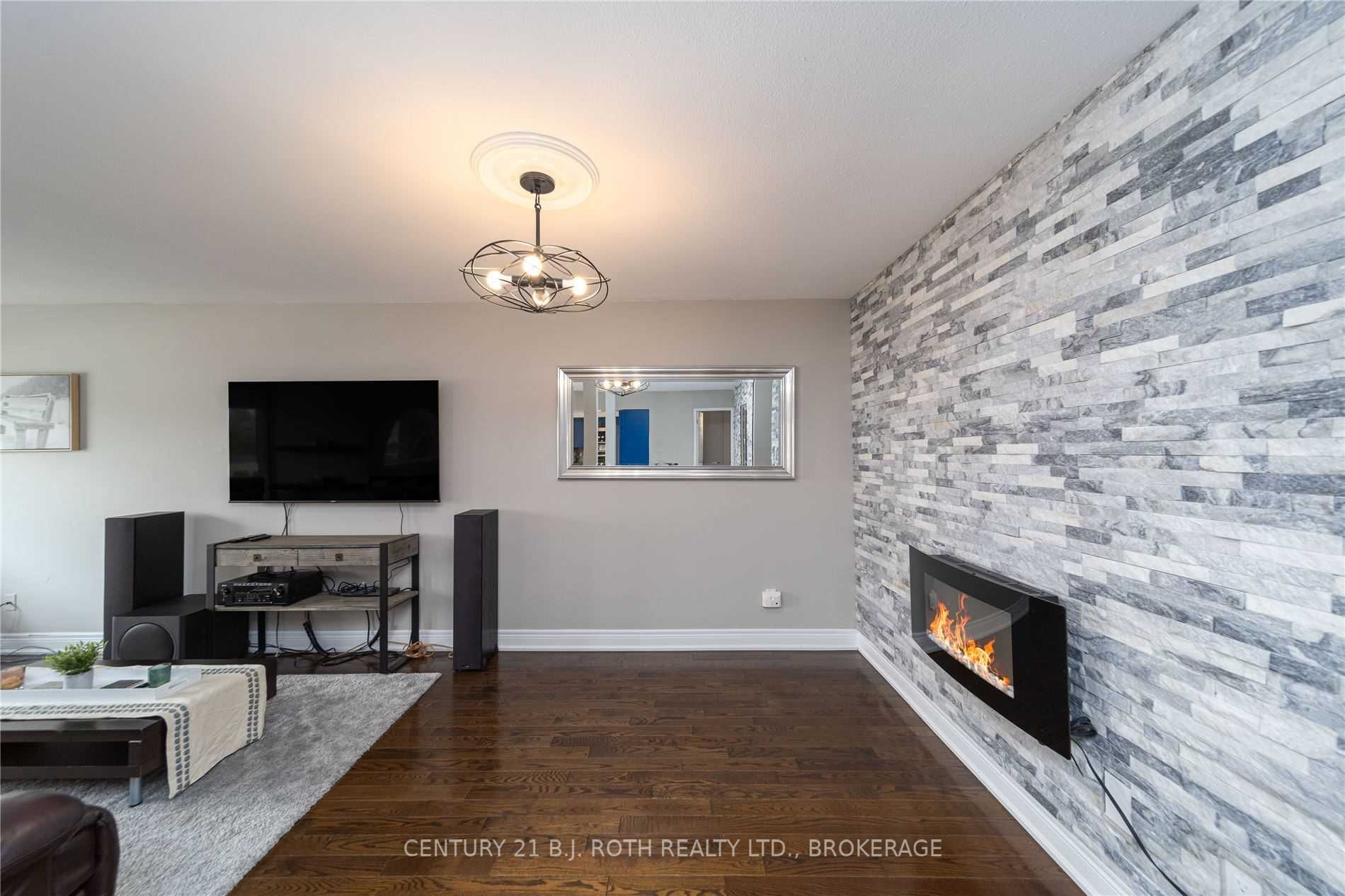 2282 Crystal Beach Rd