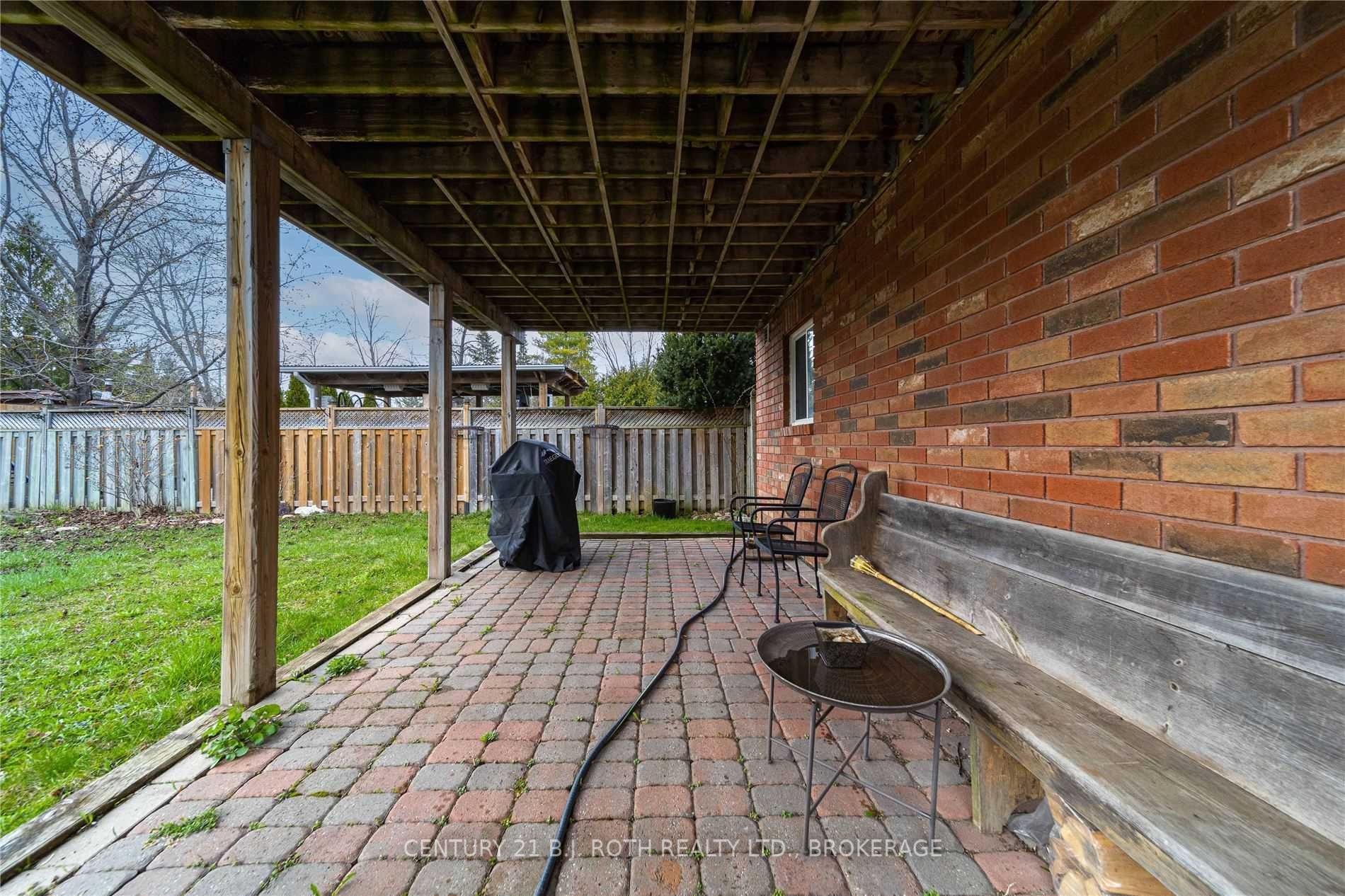 2282 Crystal Beach Rd