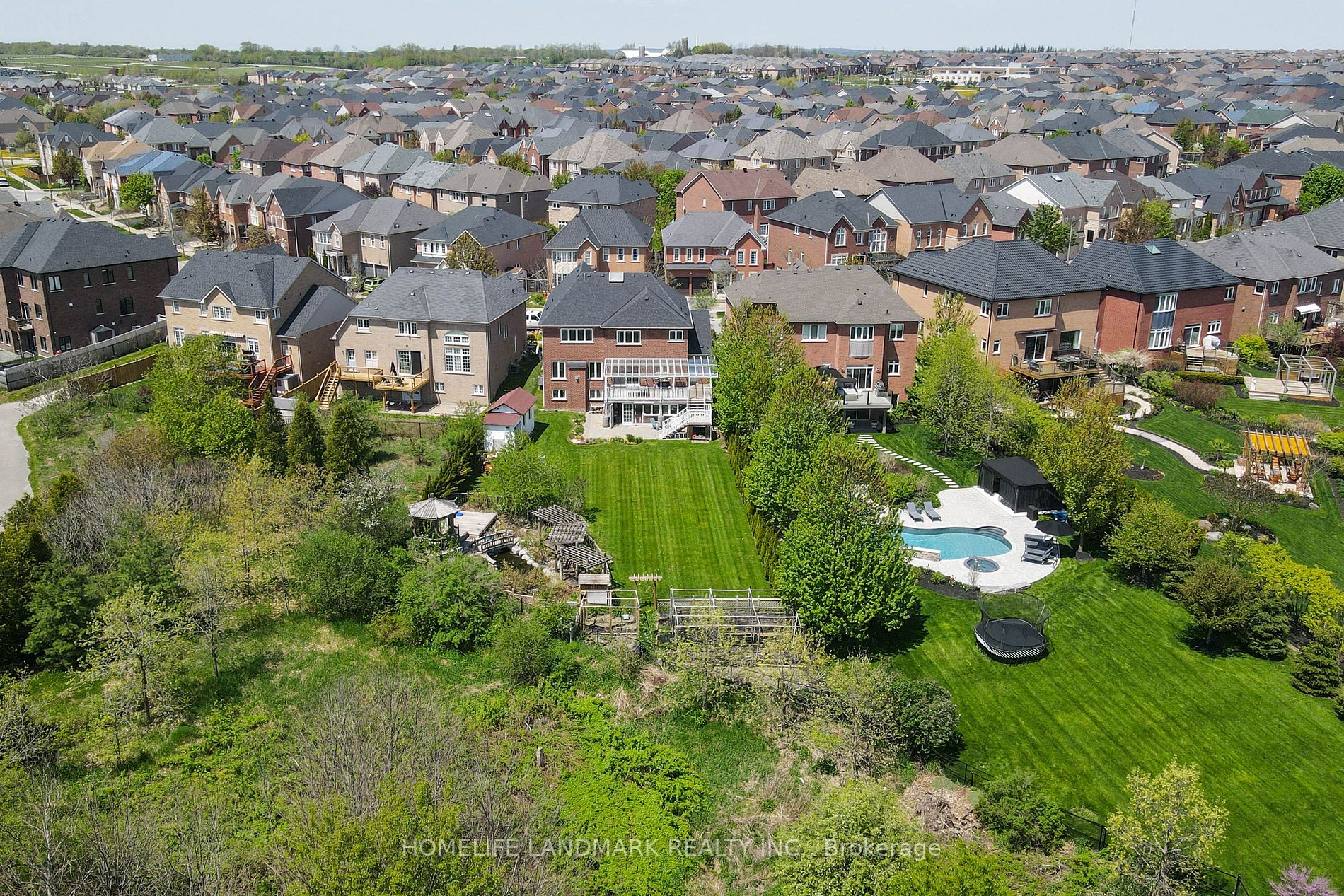33 Alpaca Dr