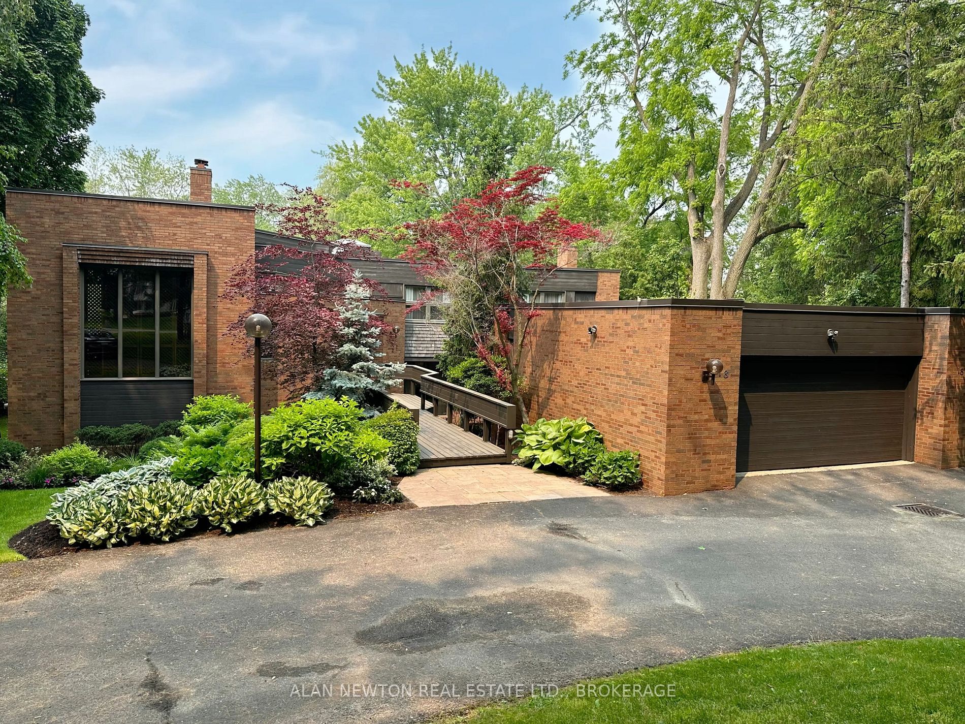18 Old English Lane