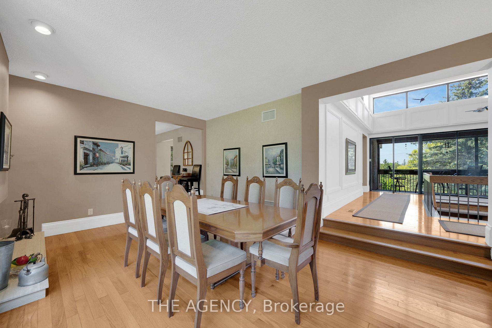 44 Watch Hill Rd E