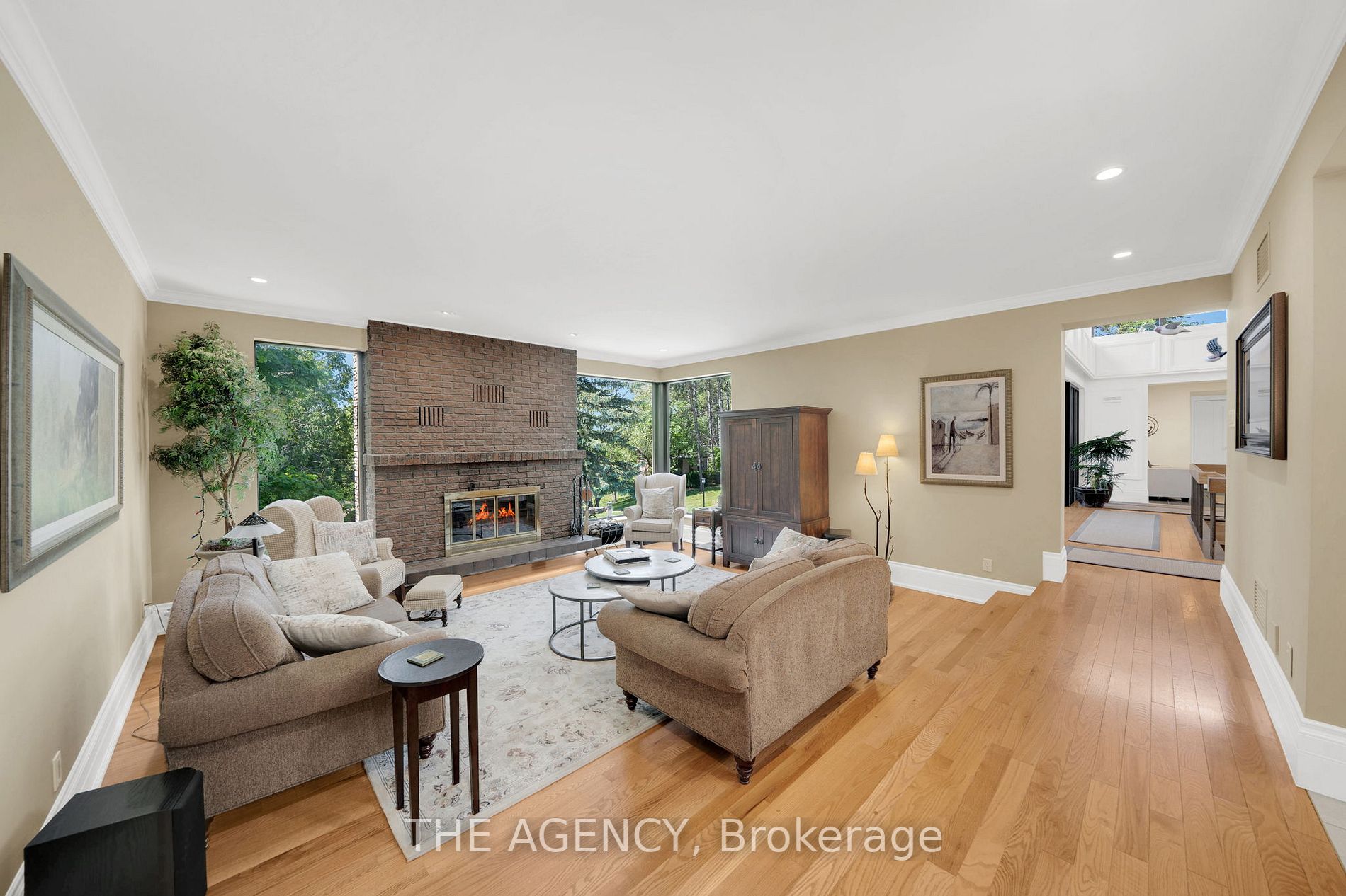 44 Watch Hill Rd E