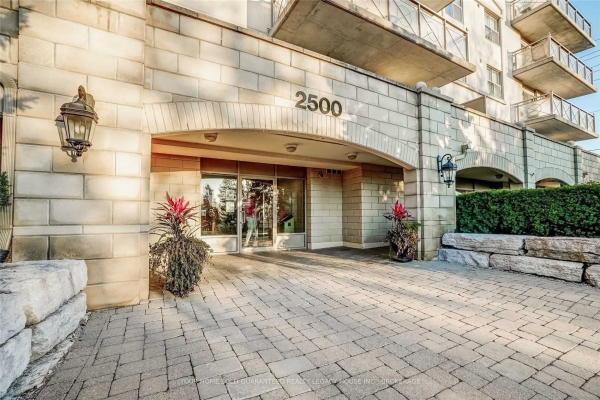 2500 Rutherford Rd, Vaughan