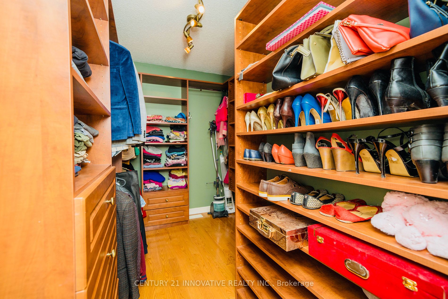 40 Norbury Dr
