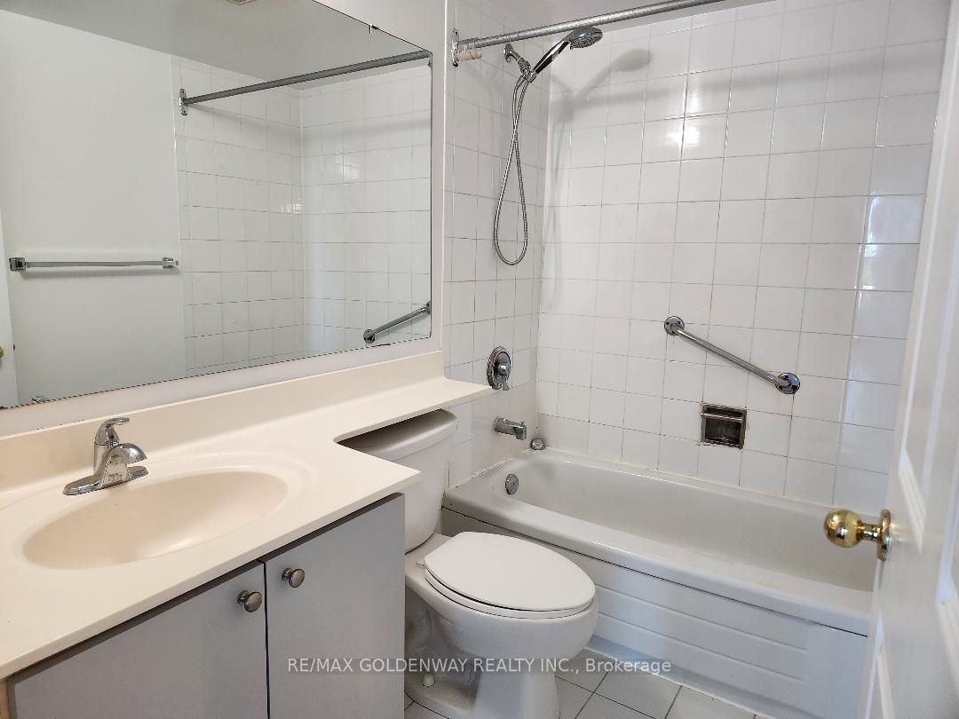 7825 Bayview Avenue, #722