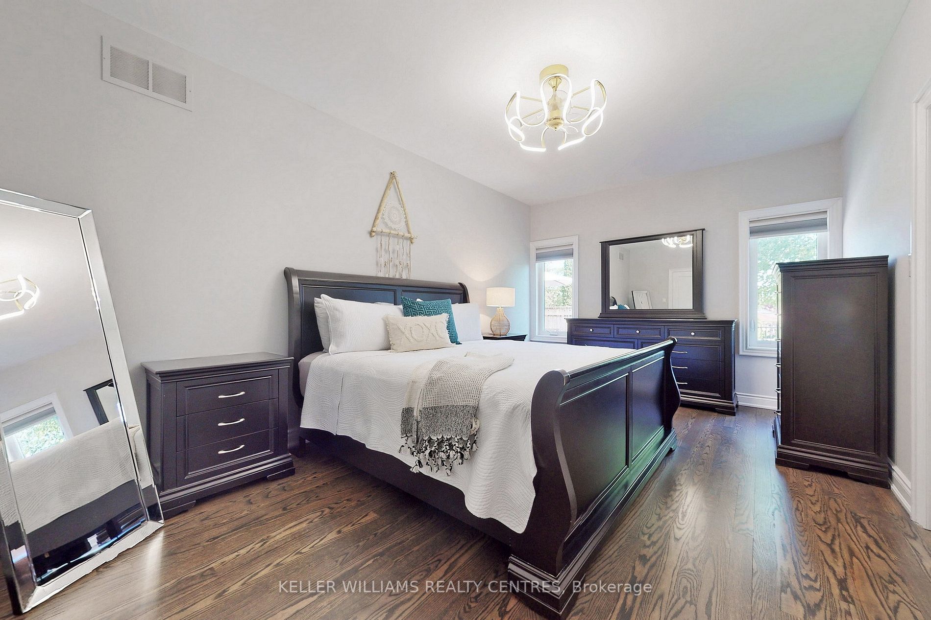 53 Gardiner Dr