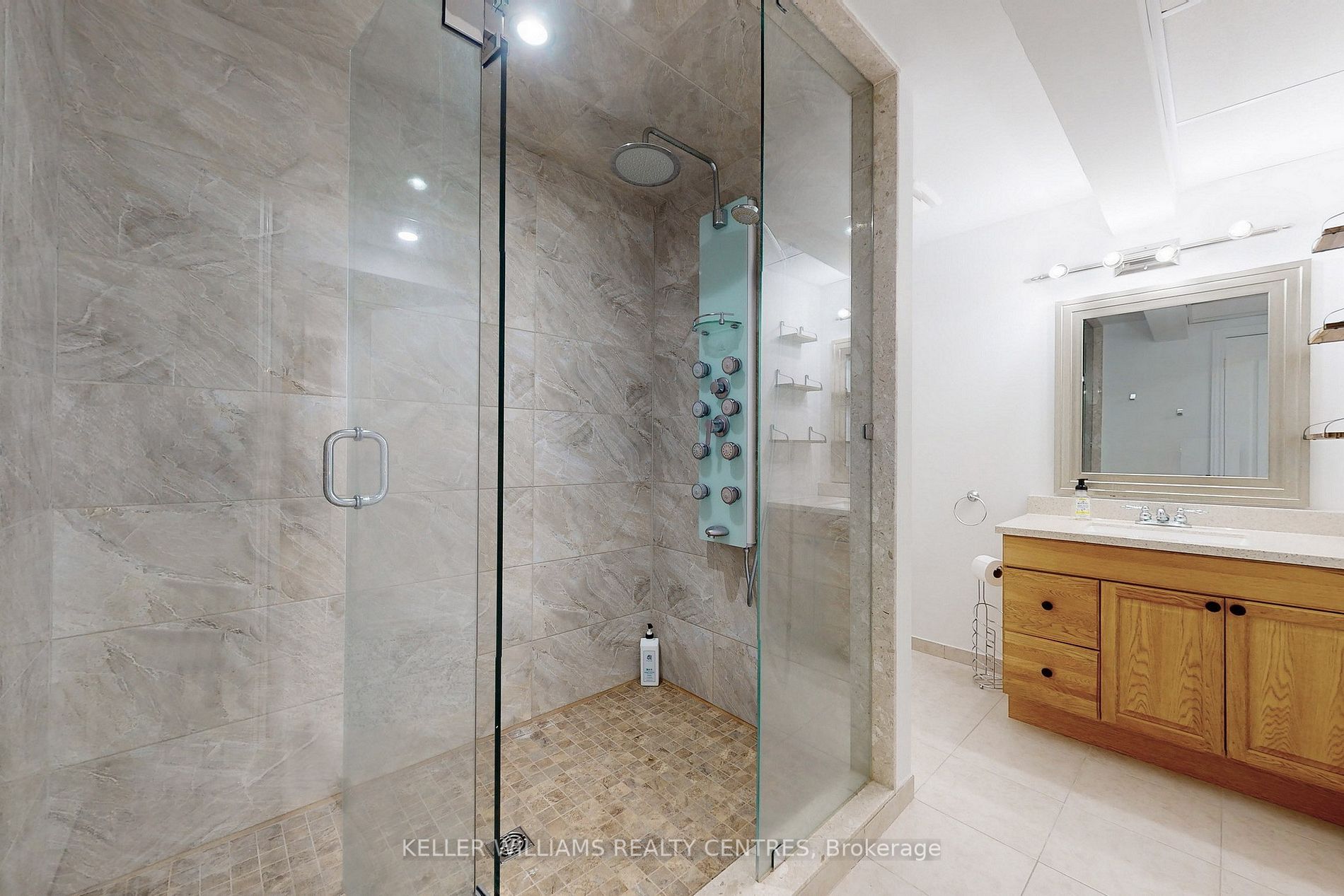 53 Gardiner Dr