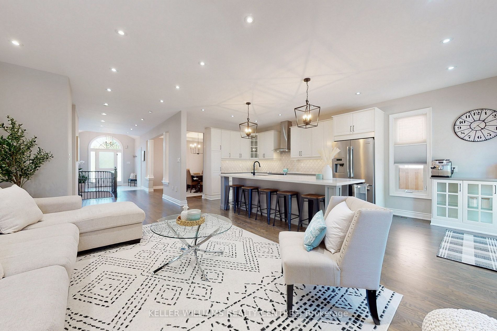 53 Gardiner Dr