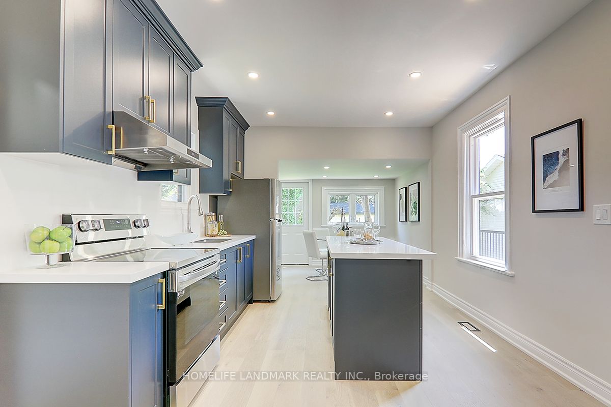 22 Duchess St