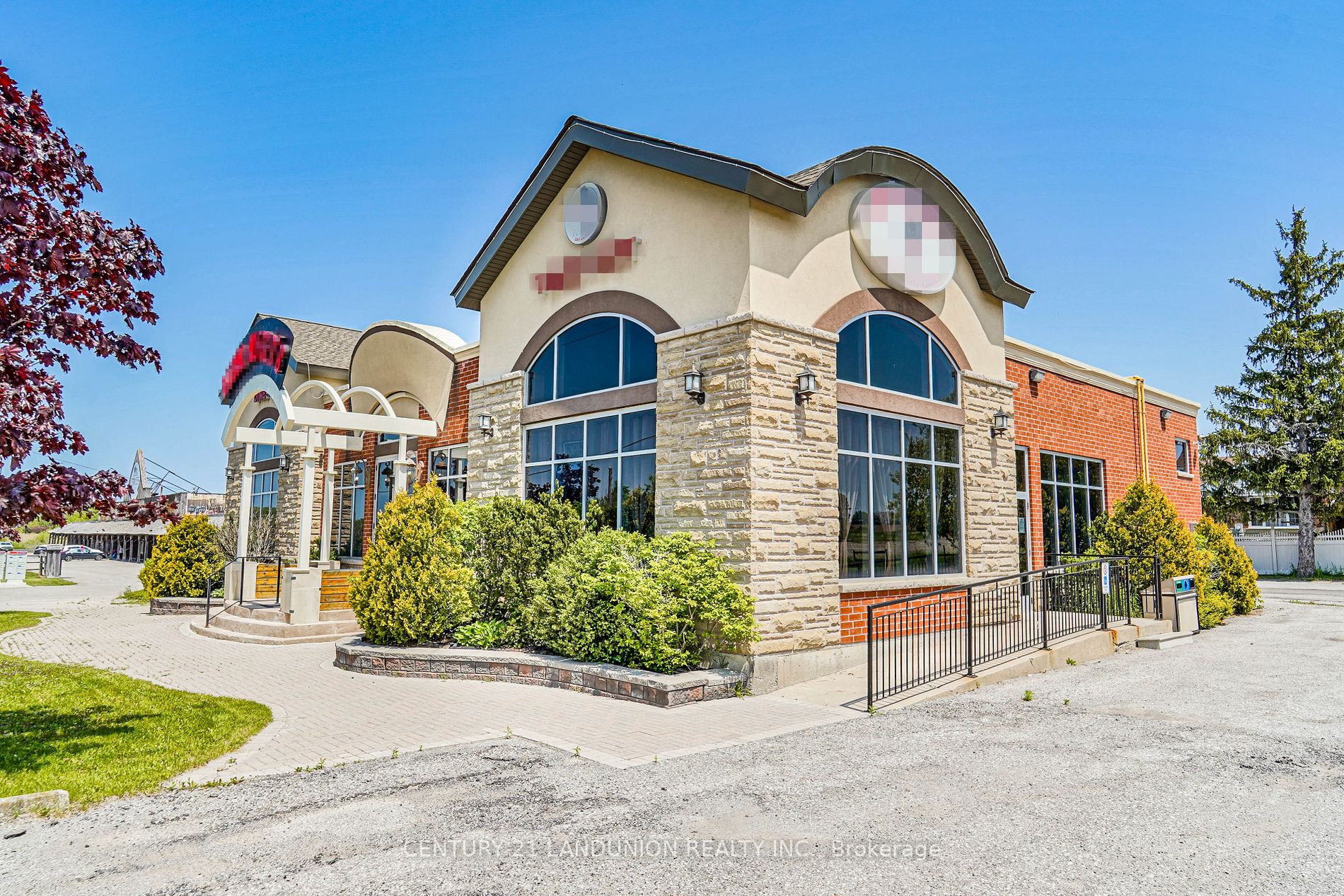 20215 Woodbine Ave