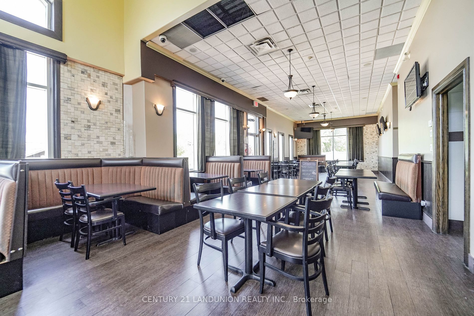 20215 Woodbine Ave