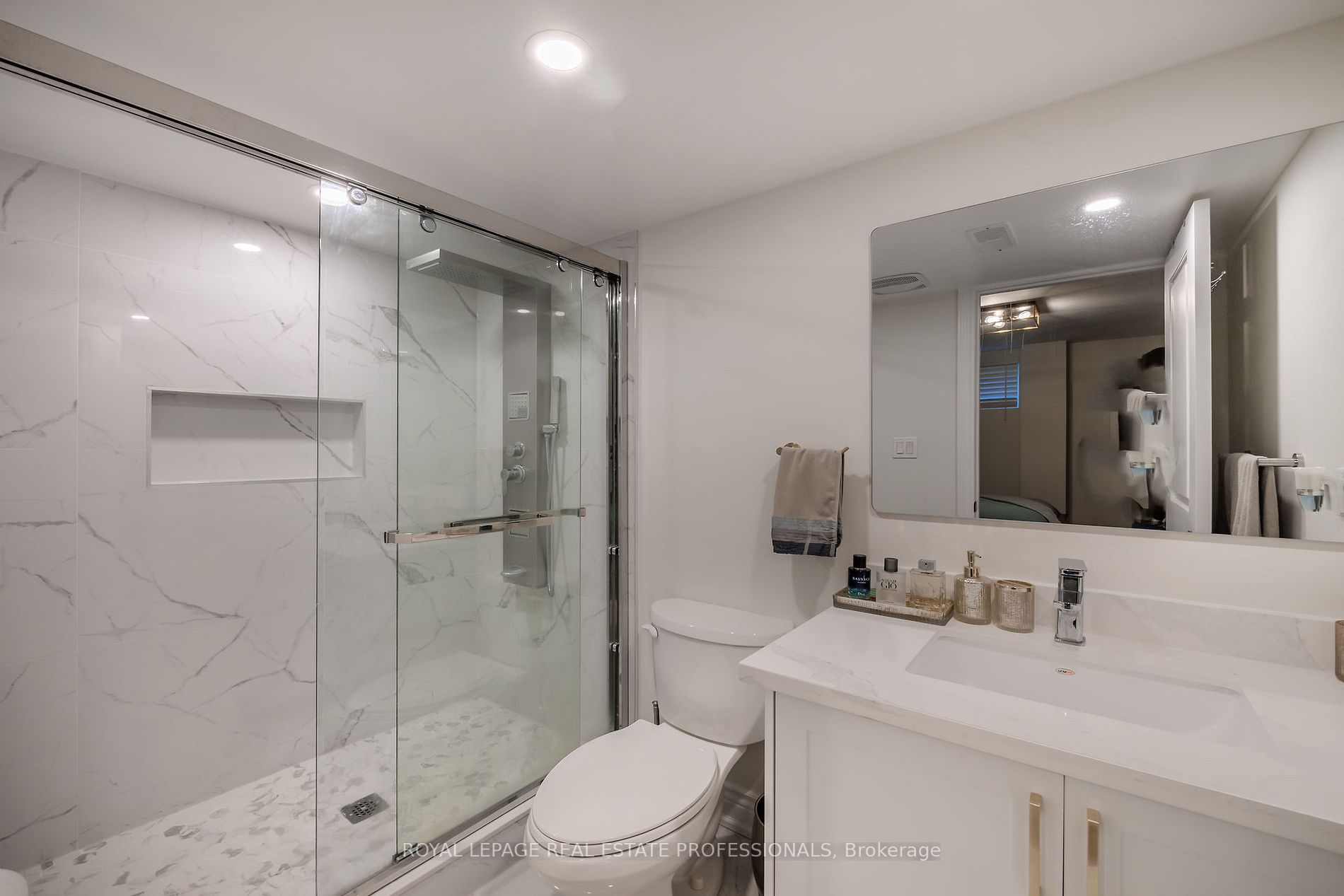 23 Grace Lake Crt