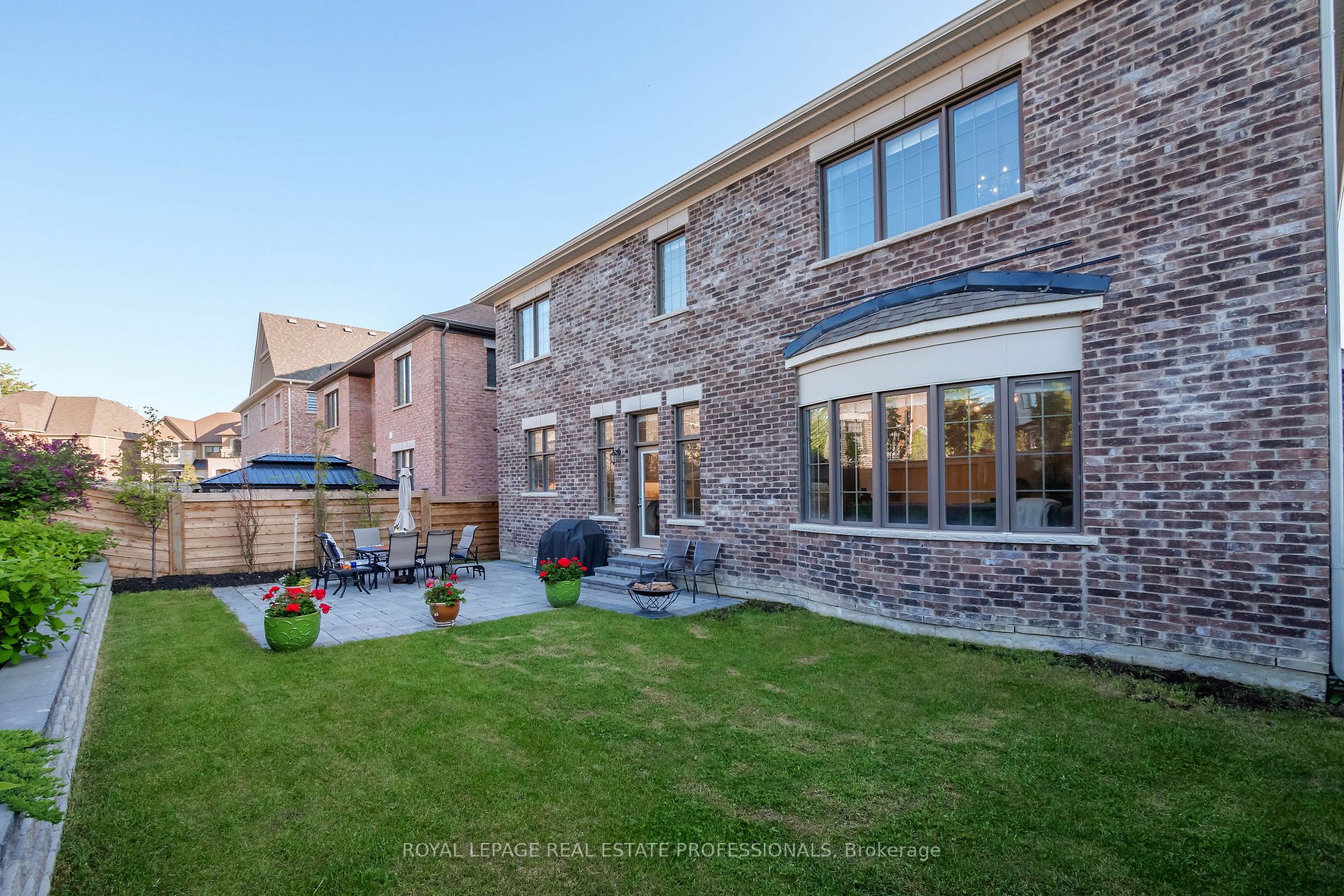 23 Grace Lake Crt