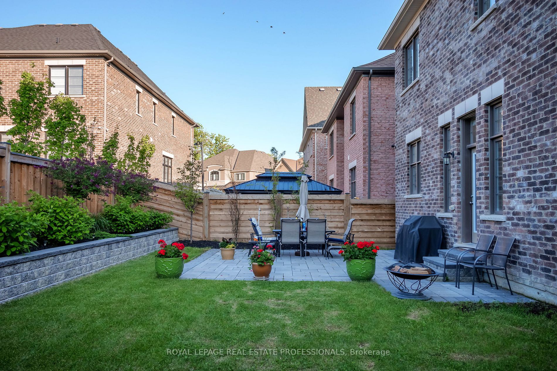 23 Grace Lake Crt