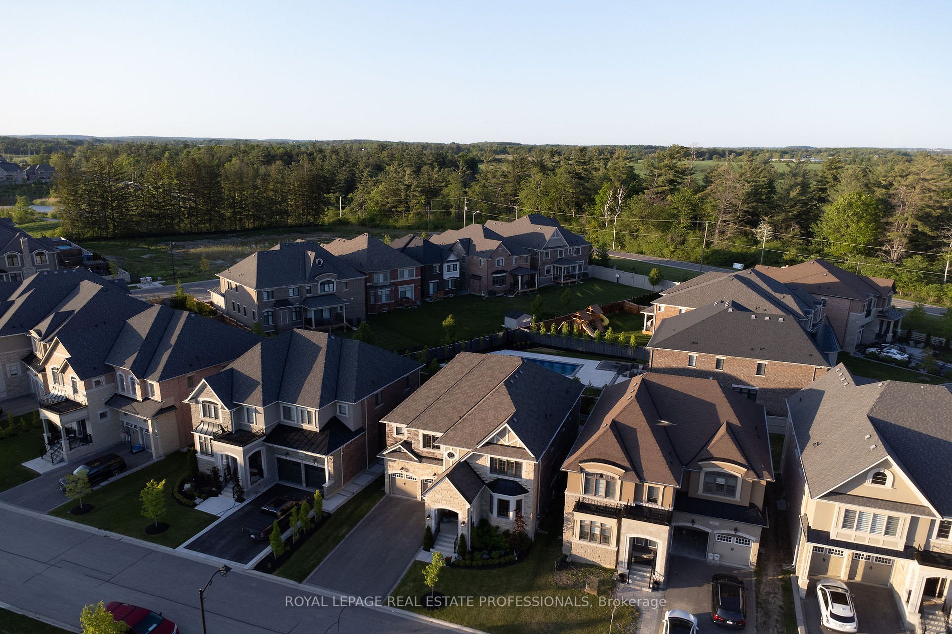 23 Grace Lake Crt