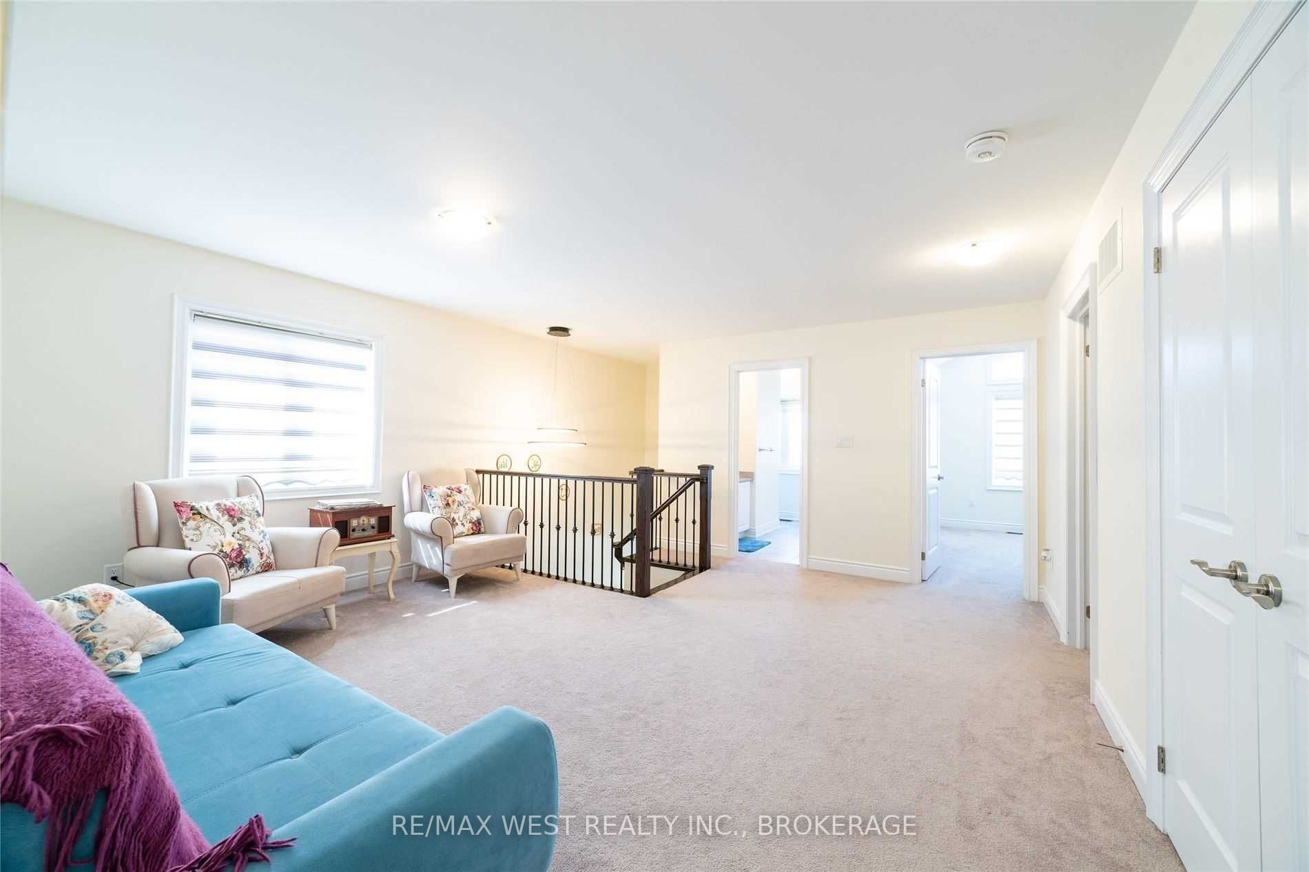 31 Lorne Thomas Pl