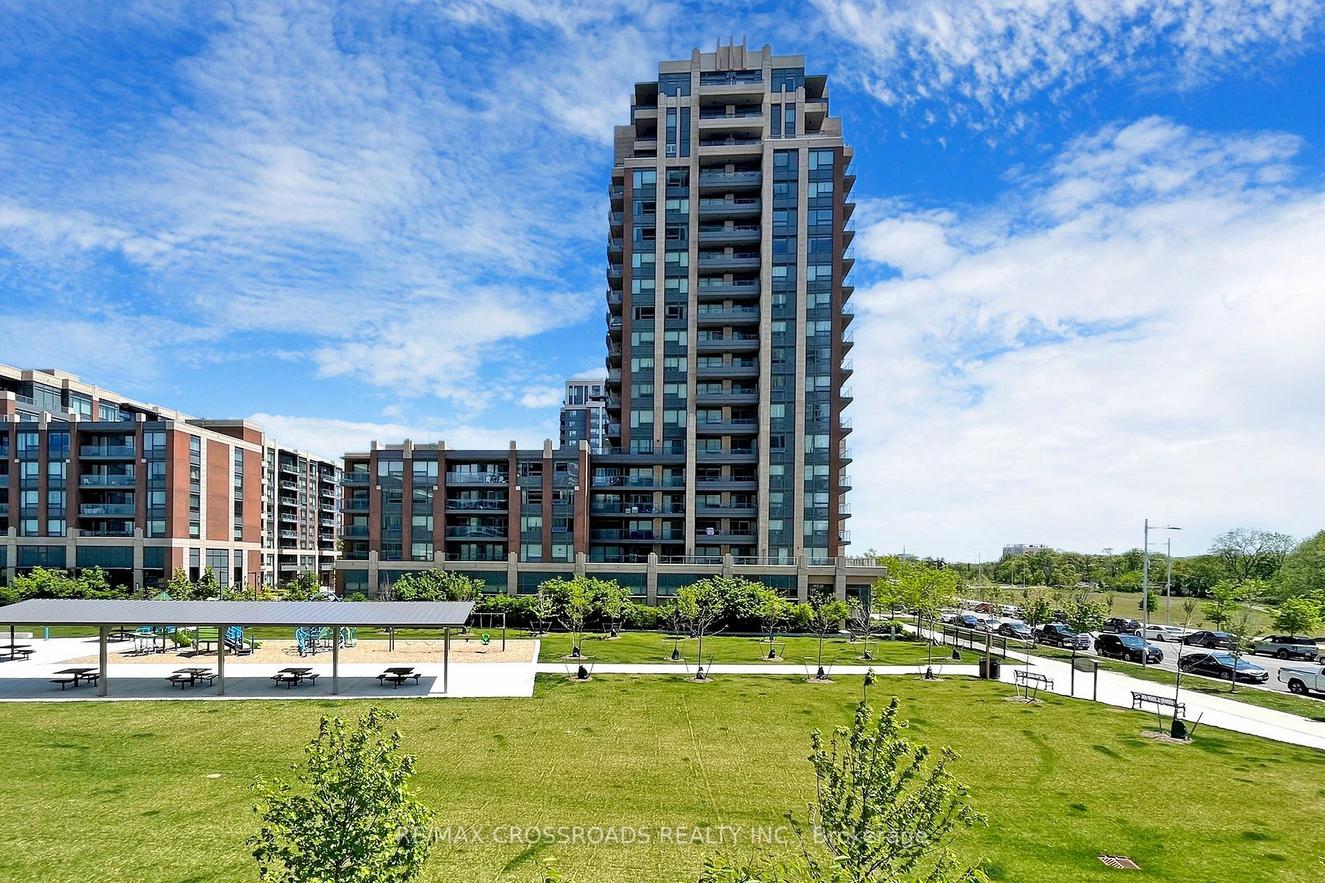 15 Water Walk Dr, #207