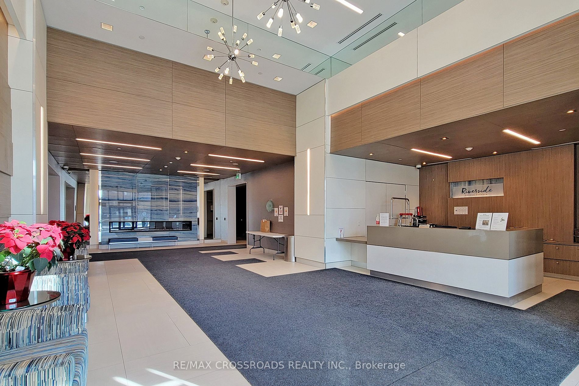 15 Water Walk Dr, #207