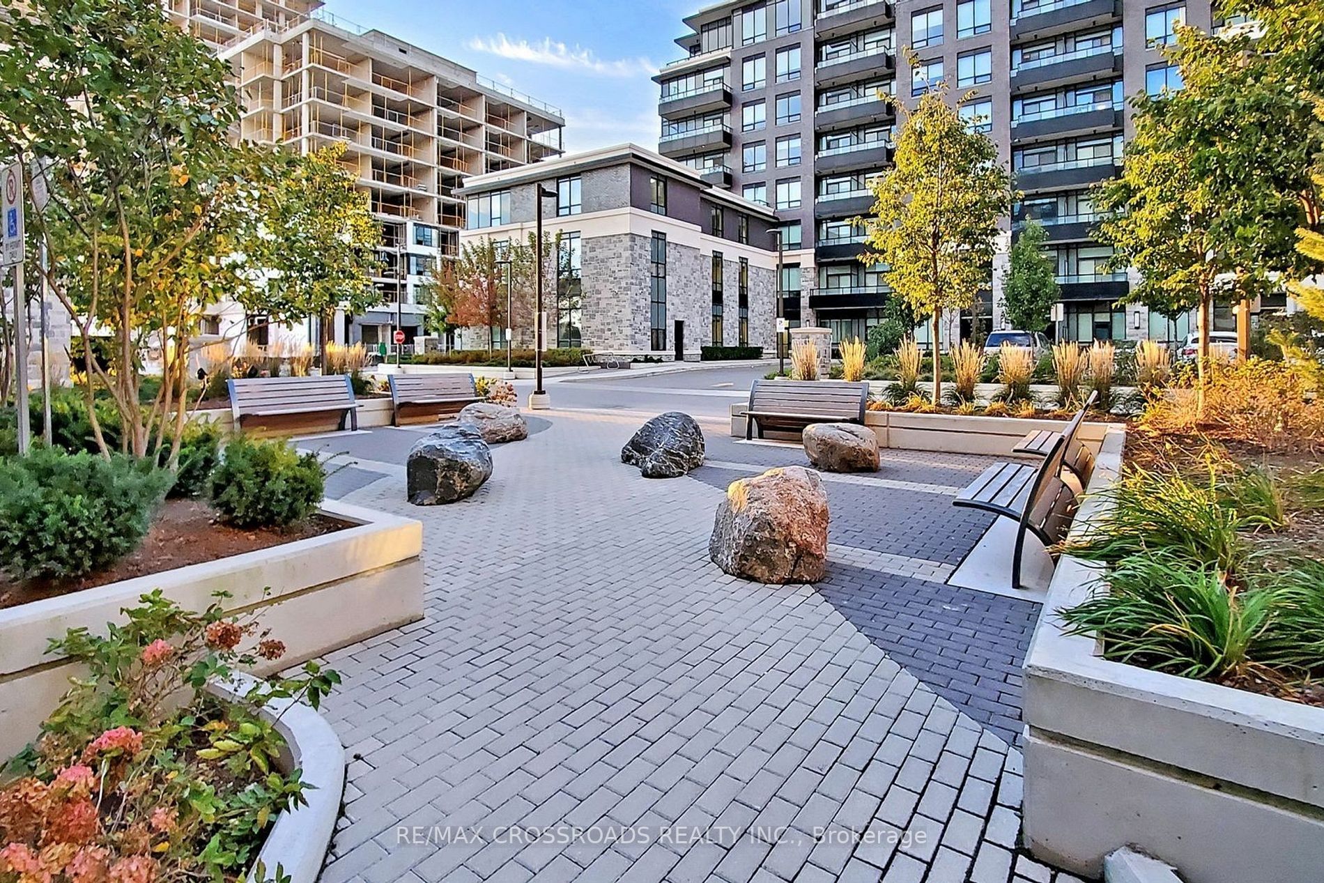 15 Water Walk Dr, #207
