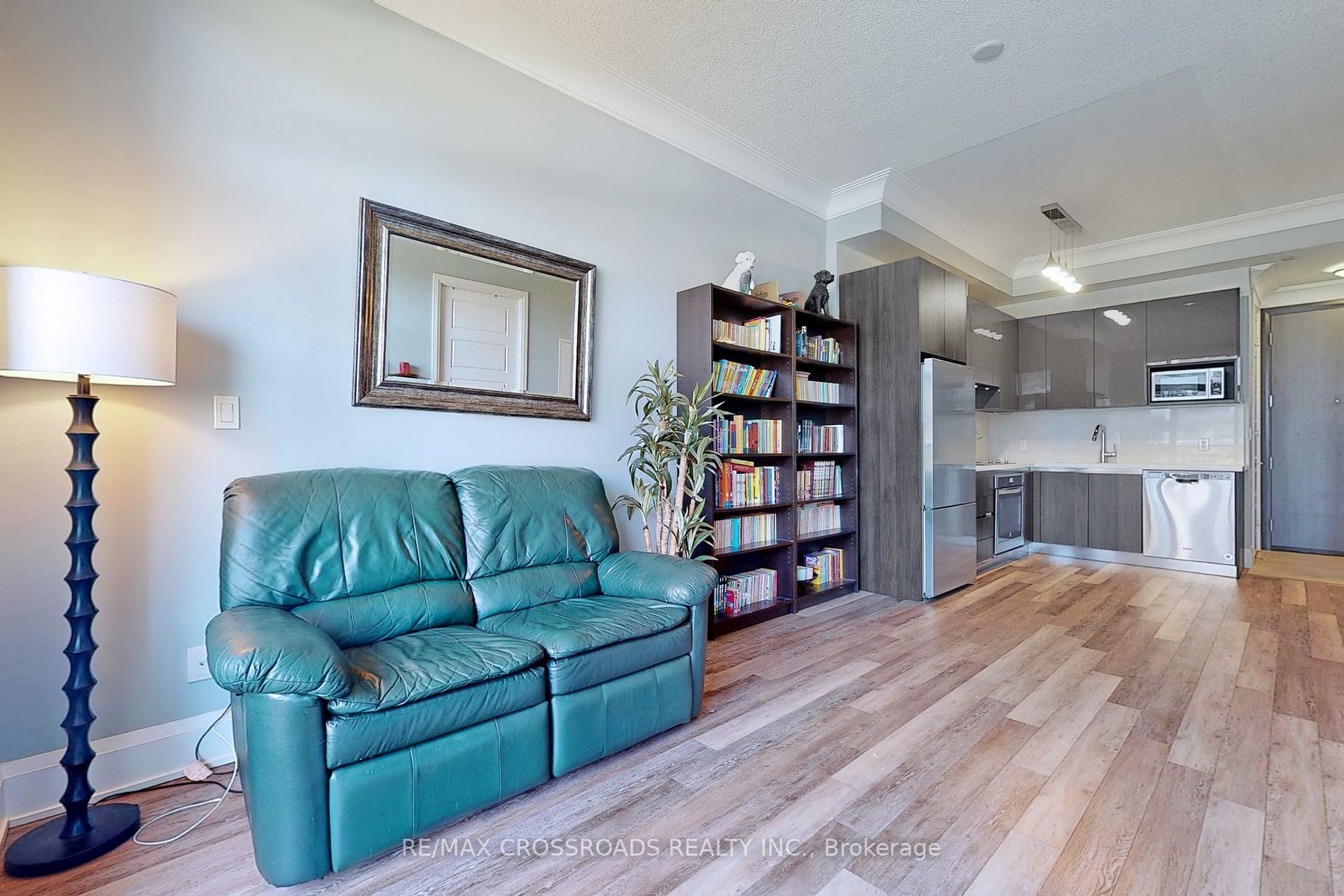 15 Water Walk Dr, #207