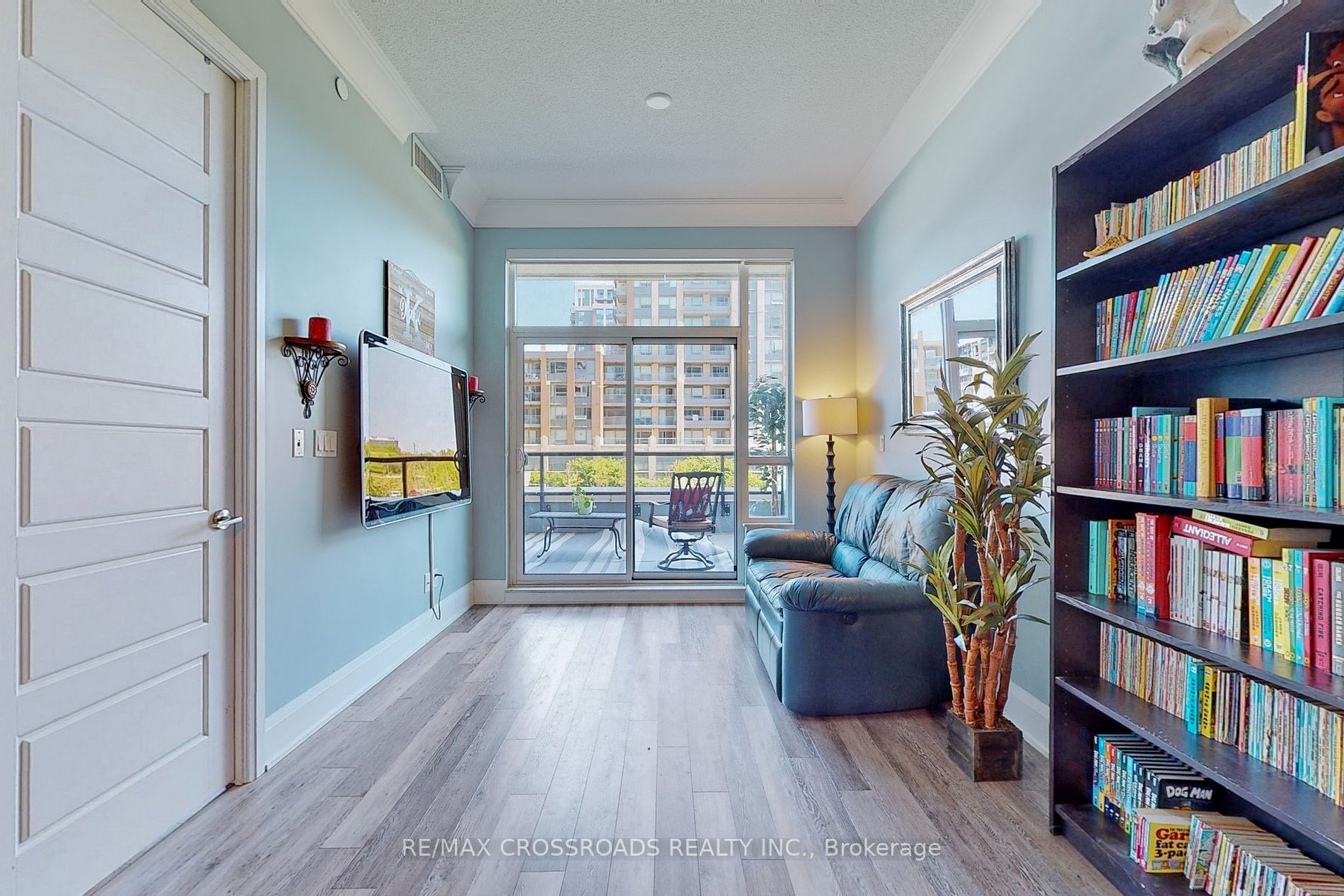 15 Water Walk Dr, #207