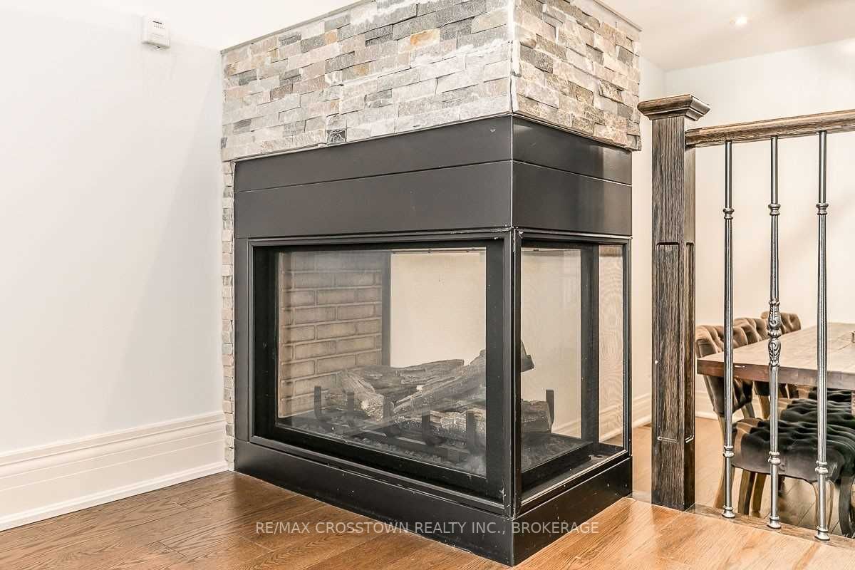 22 Fergus Ave