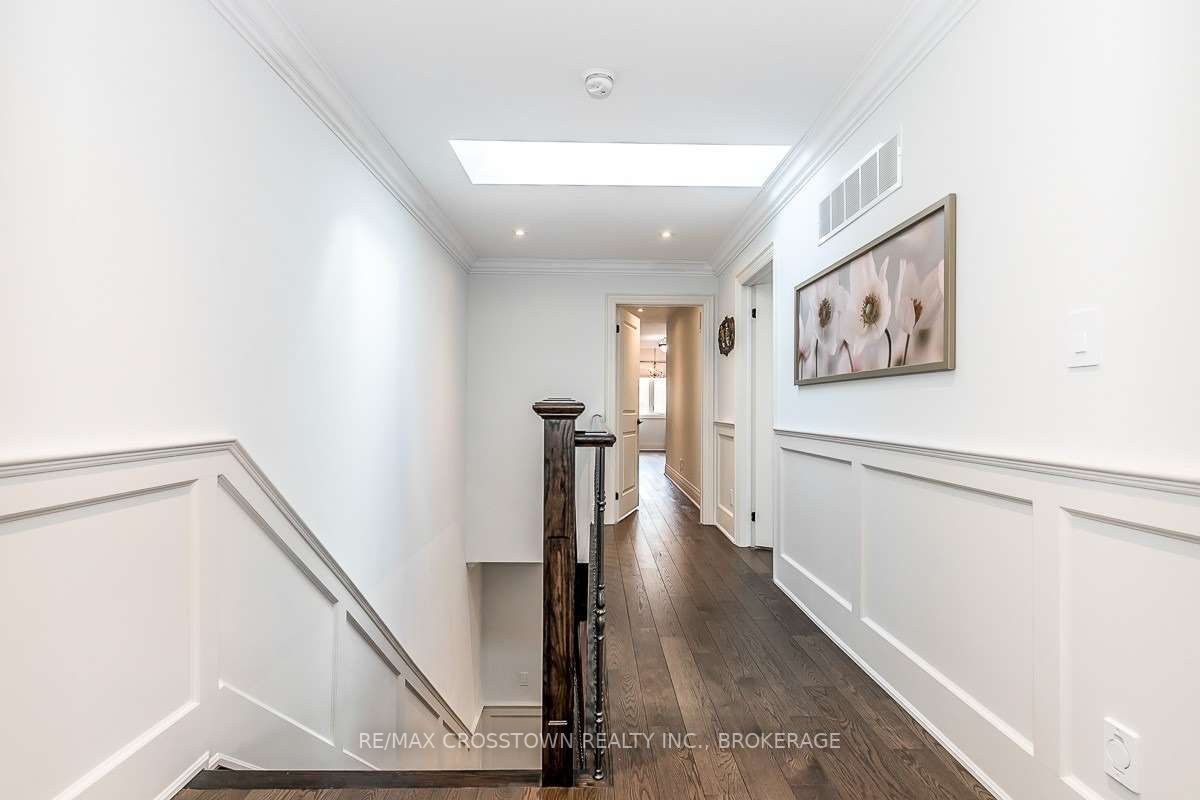 22 Fergus Ave