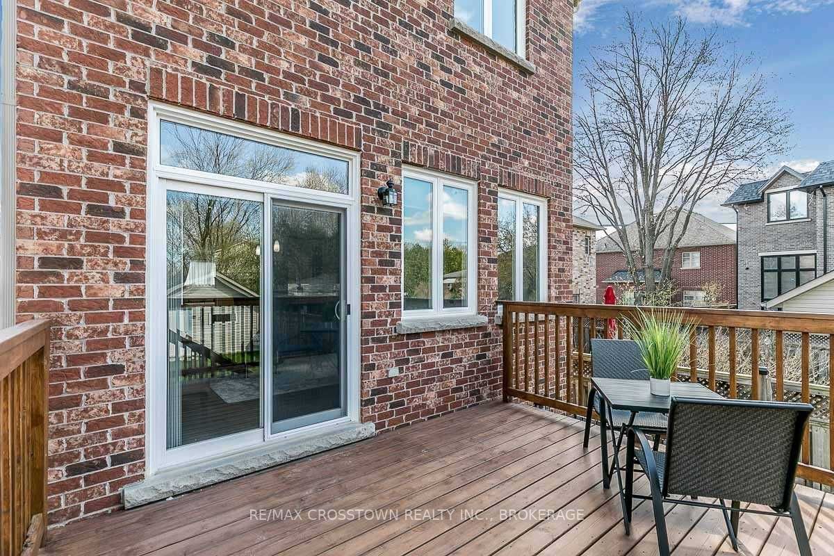 22 Fergus Ave