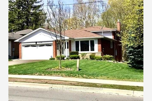 114 Clark Ave, Markham
