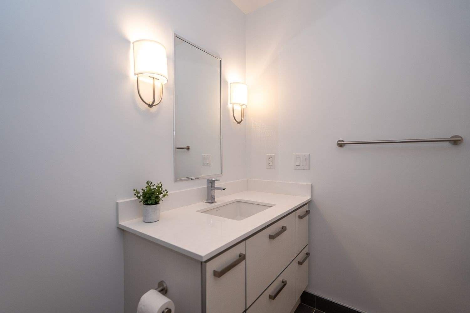 271 Sea Ray Avenue, #B304