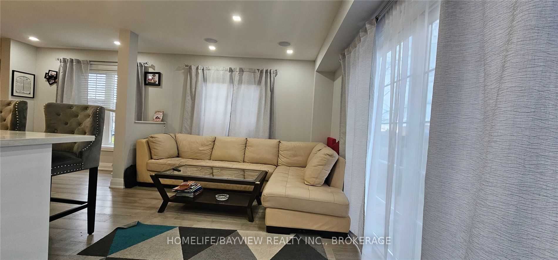 36 Lodgeway Dr