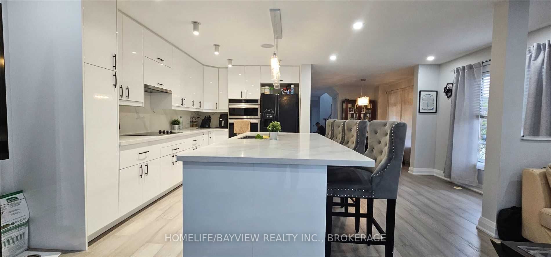 36 Lodgeway Dr