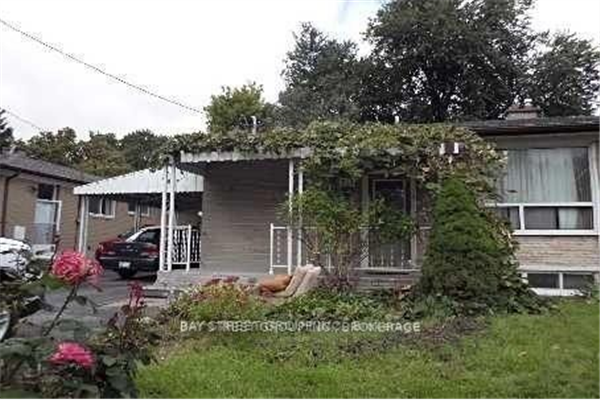211 Beechy Dr N, Richmond Hill