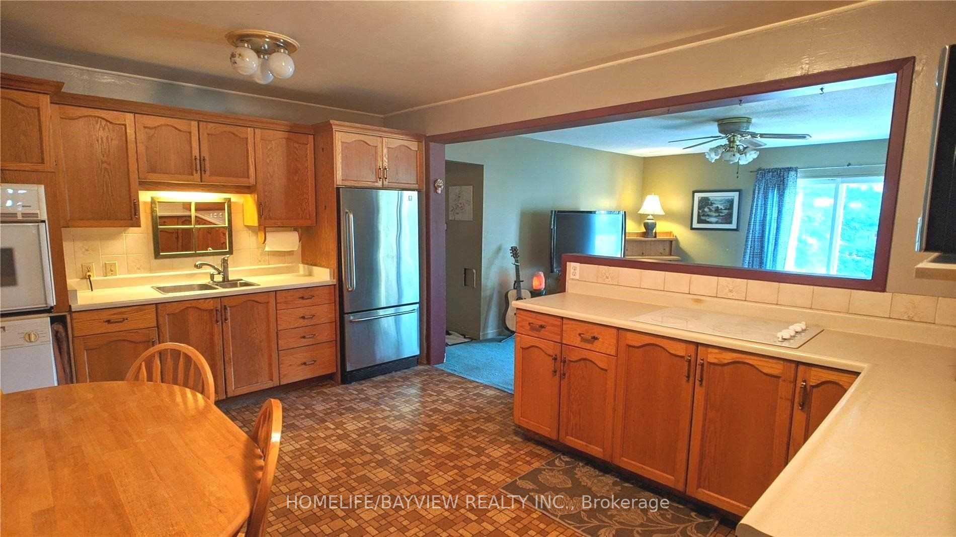 364 Queensville Sdrd W