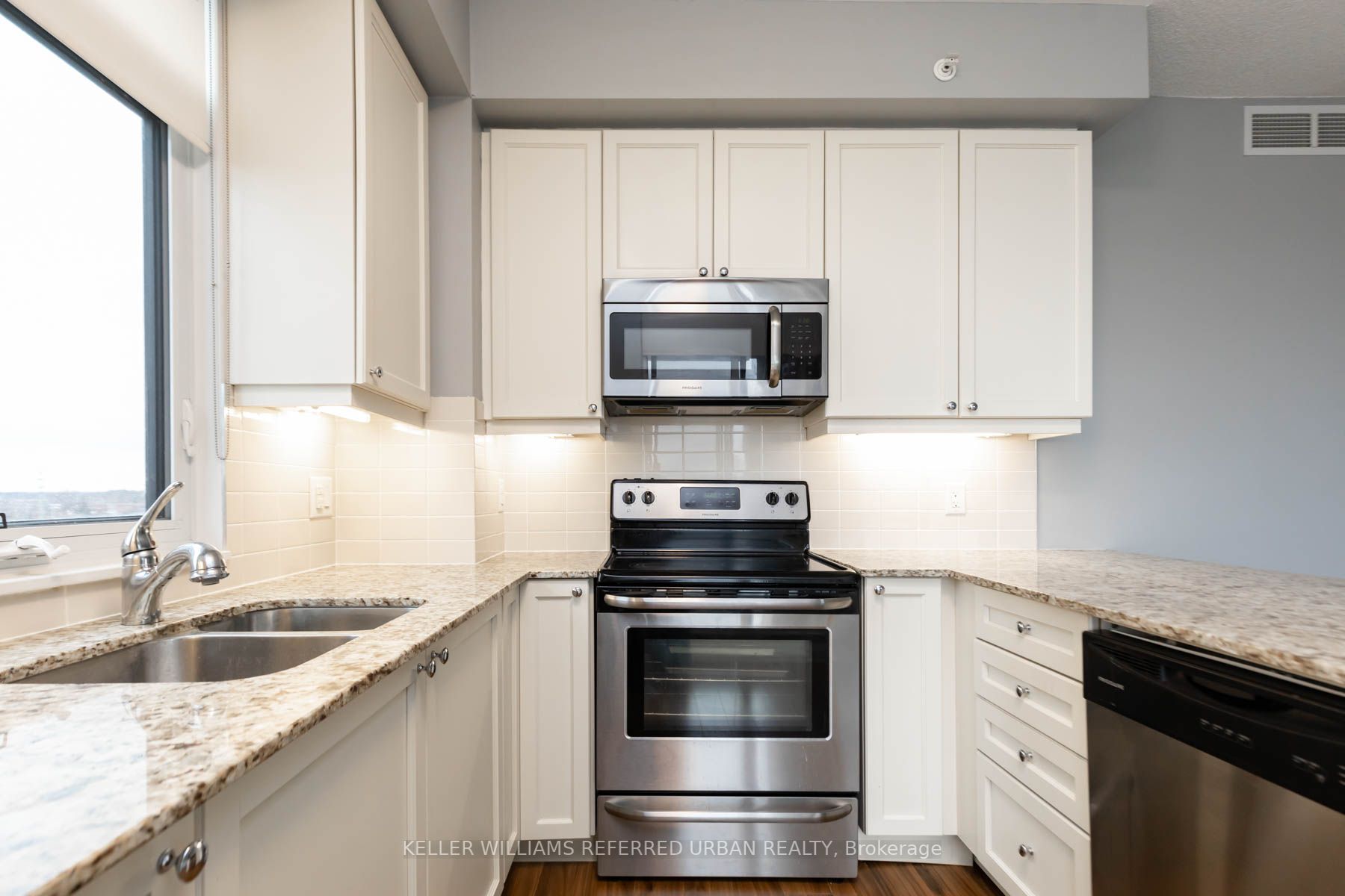 24 Woodstream Blvd, #403