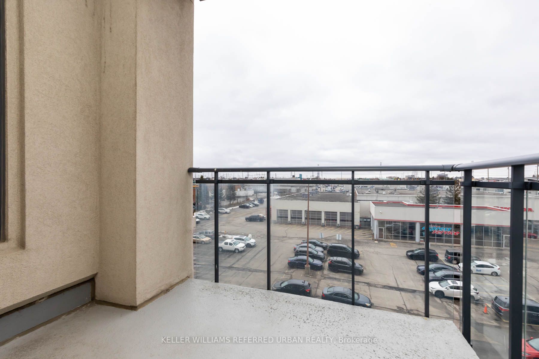 24 Woodstream Blvd, #403