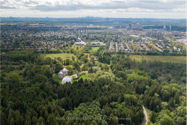 148 Hillsview Dr, Richmond Hill