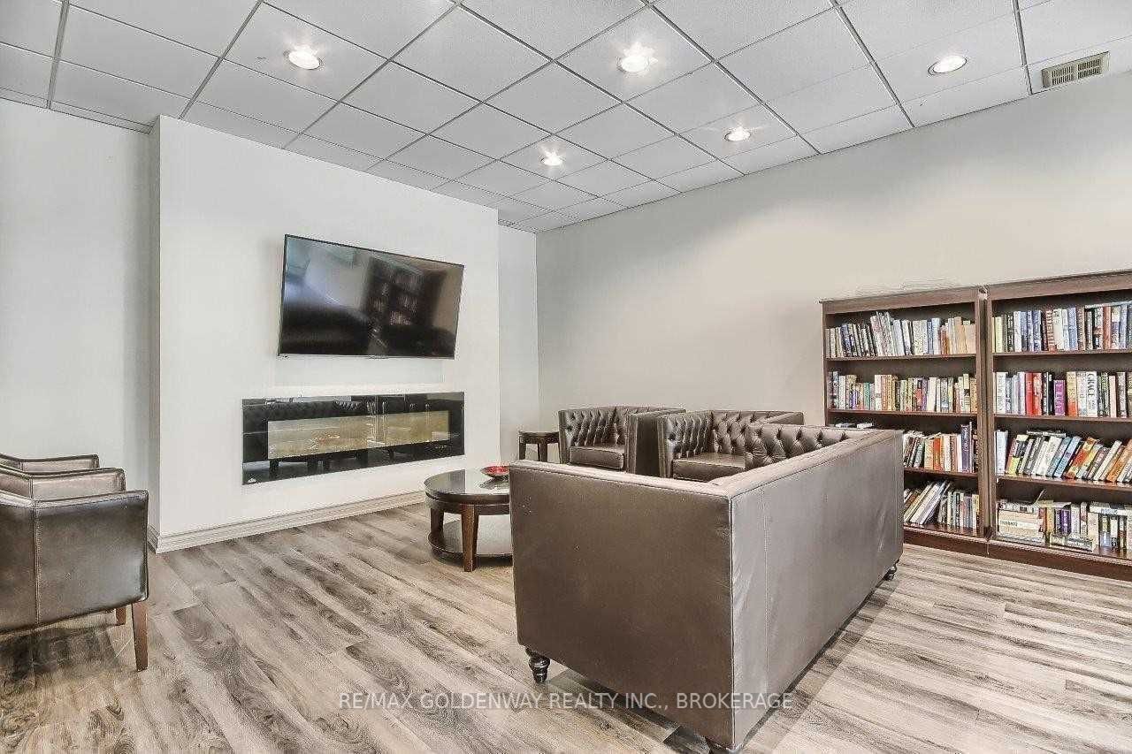 7825 Bayview Avenue, #722