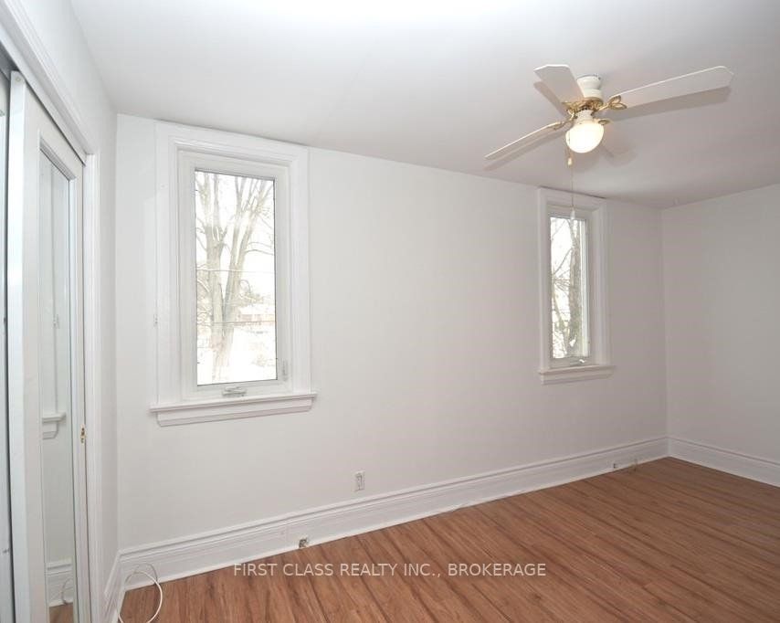 148 Richmond St